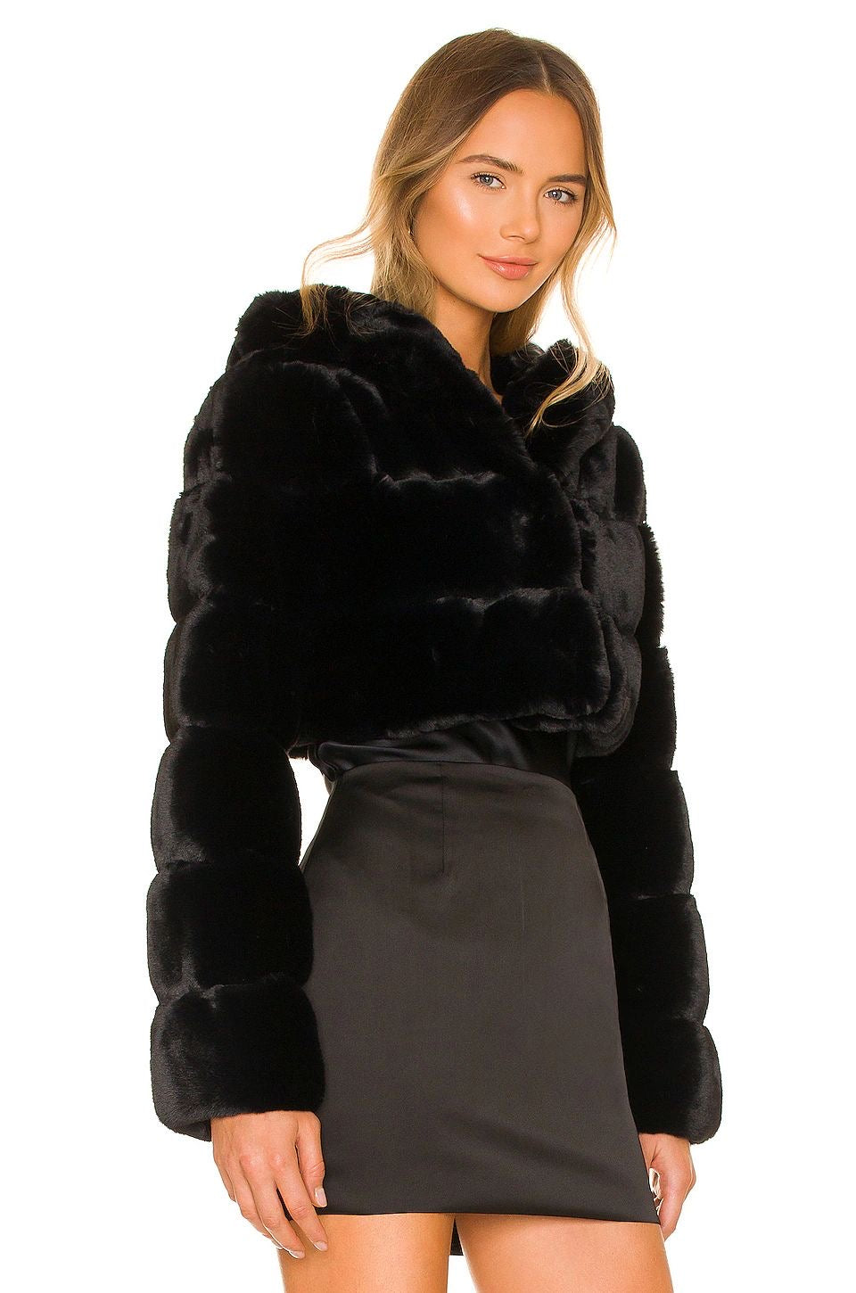 SNOW FAUX FUR CROP JACKET